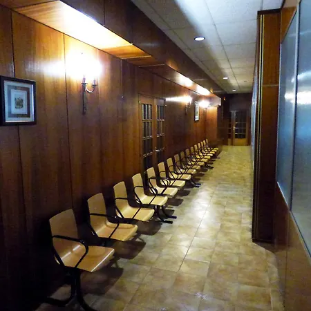 Residencia Universitaria Jose Sardina Vandrarhem A Coruña