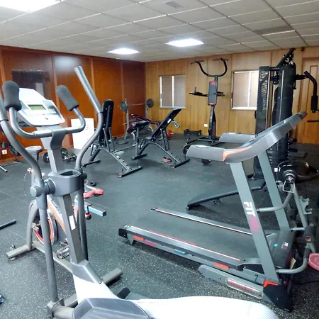 Residencia Universitaria Jose Sardina * Ла-Корунья