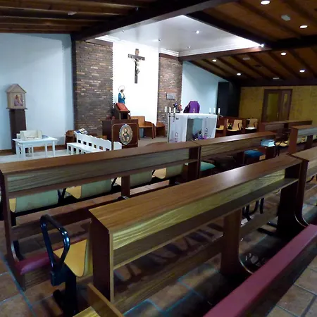 Residencia Universitaria Jose Sardina Хостел Ла-Корунья