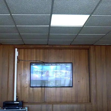 Residencia Universitaria Jose Sardina * Ла-Корунья